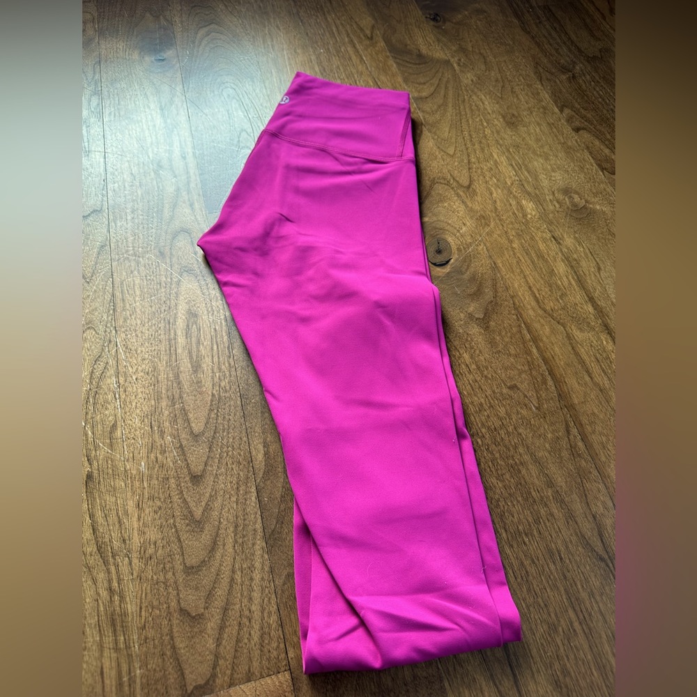 Lululemon Wunder Under Leggings size 6